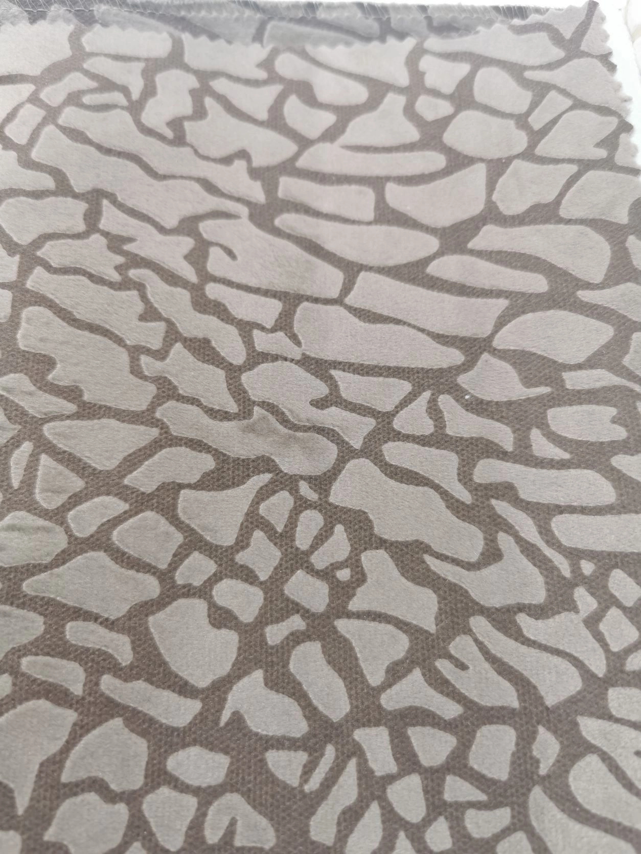 Geometria mintás barna színű sötétítő függöny textil