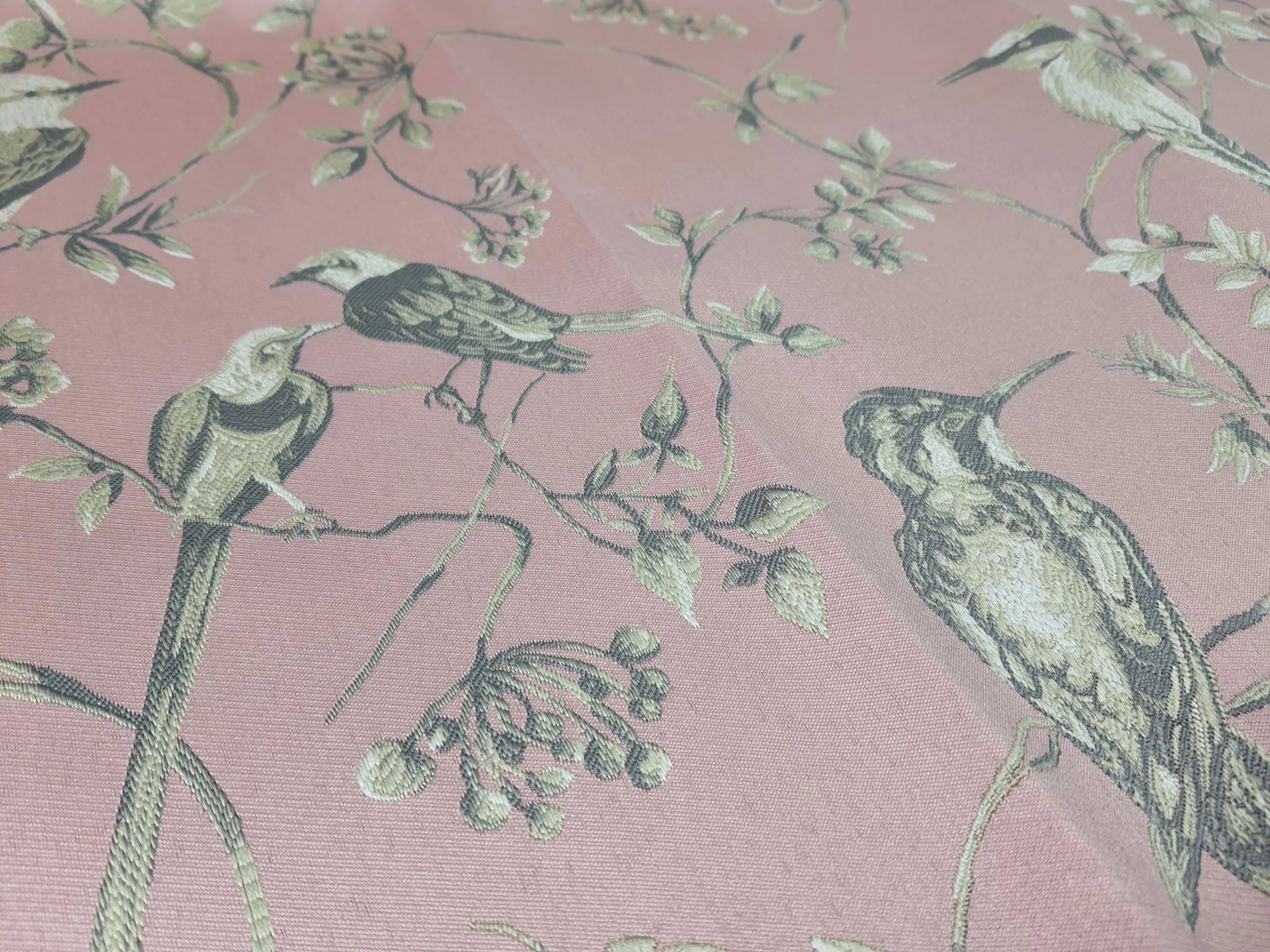Sötétítő függöny anyag rózsaszín romantikus madár és virág mintával
