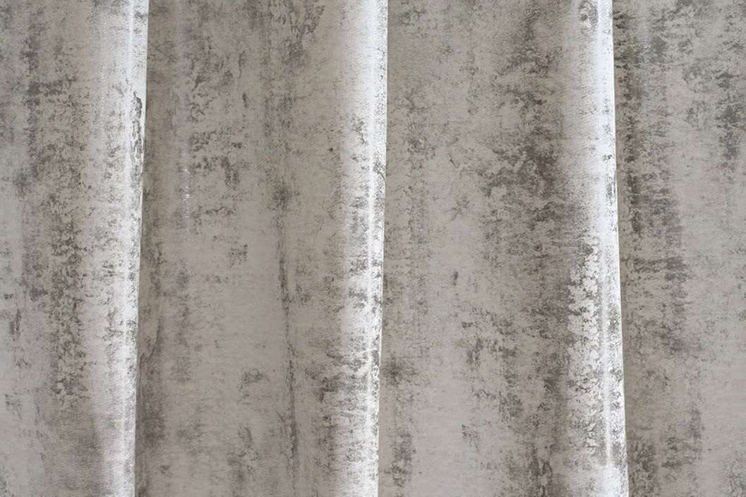 Sötétítő függöny fehér alapon ezüst metál koptatott hatással