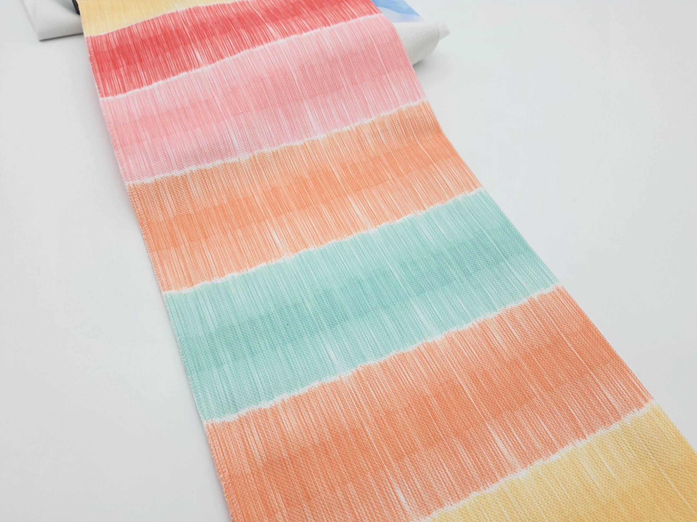 Sötétítő függöny textil anyag színes csíkos mintával